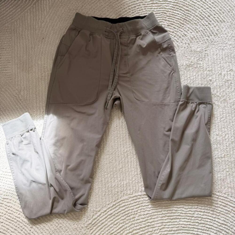 Lululemon grey jogger pants